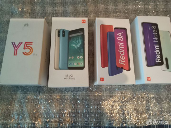 Коробки пустые от телефонов