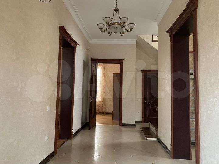 Дом 350 м² на участке 4 сот.