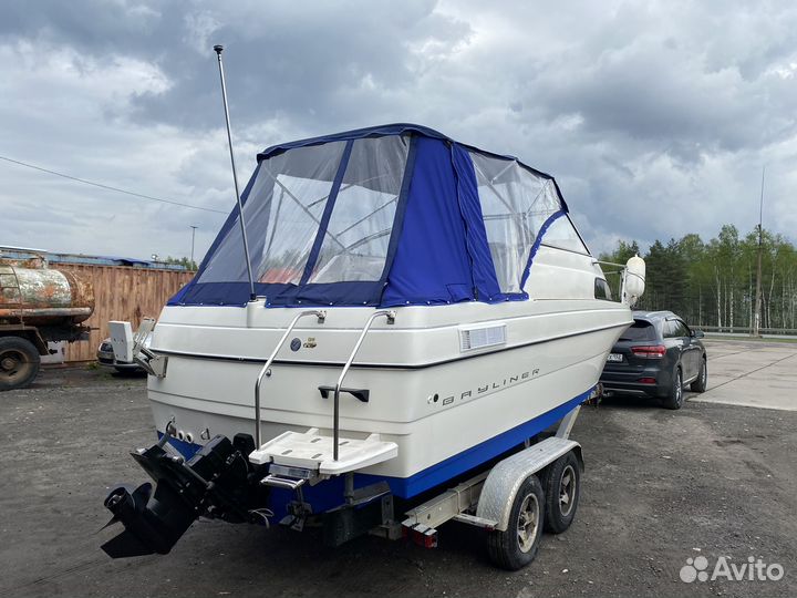Каютный катер bayliner 222 EC