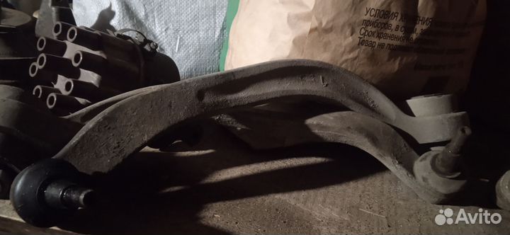 Рычаги Volkswagen Passat B5 нижний задний