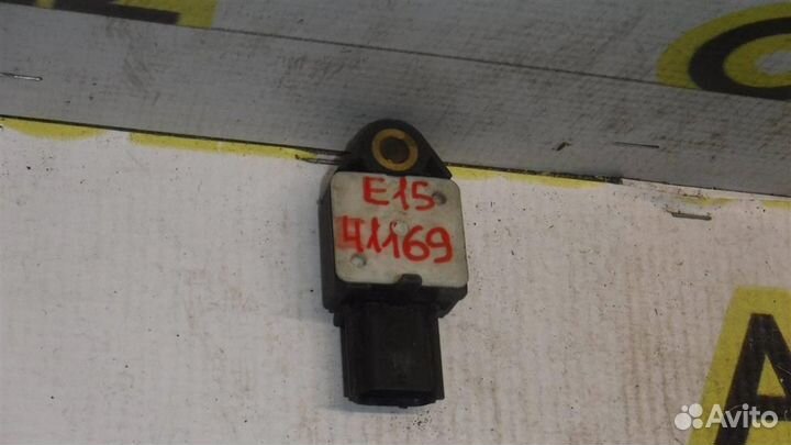 Датчик AIR BAG Toyota Corolla (E150) 2006-2013