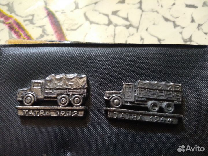 Значки булавки машины tatra