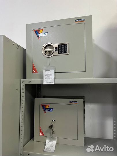 Офисные сейфы