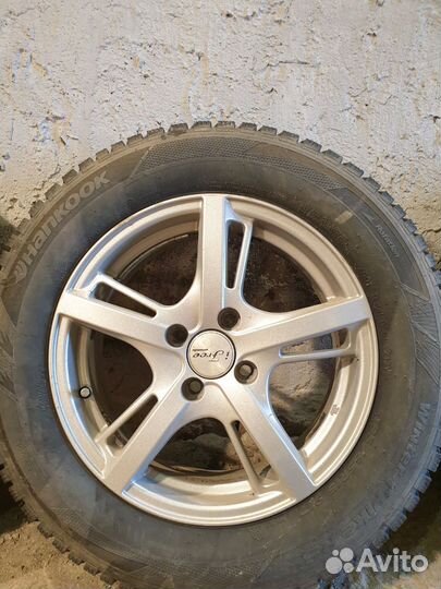 Hankook Winter I'Pike RS2 W429 195/65 R15