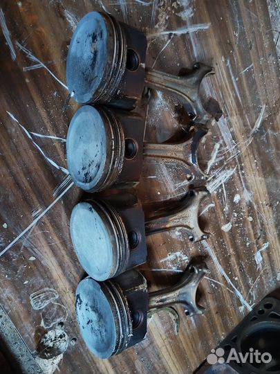 Продам поршня на Фольксваген пассат б5 1.8турбо