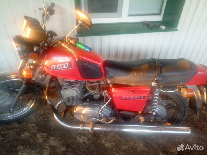 Обменяю мопед Альфа и Иж Юпитер 6 на Яву скамейку