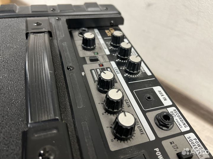 Гитарный комбик Roland Cube15x