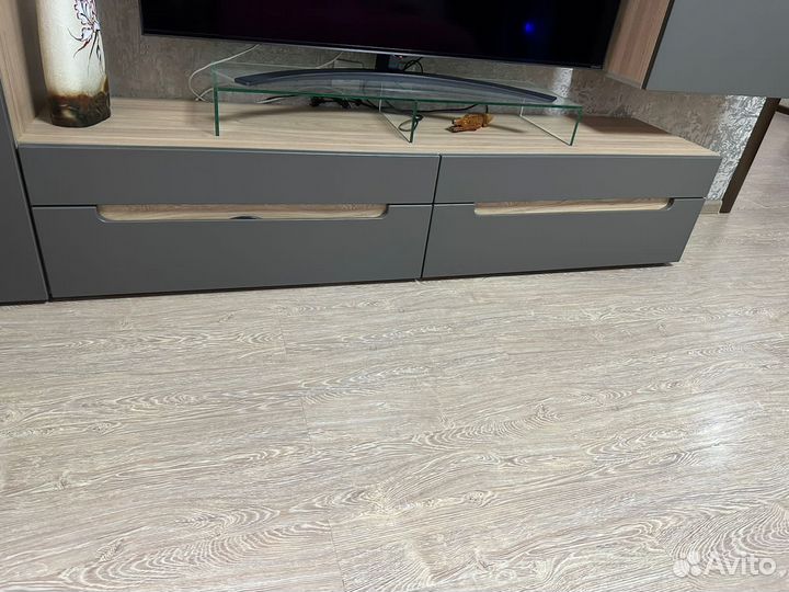 Стенка под тв ангстрем