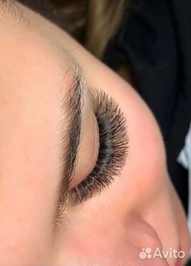 Наращивание ресниц в студии