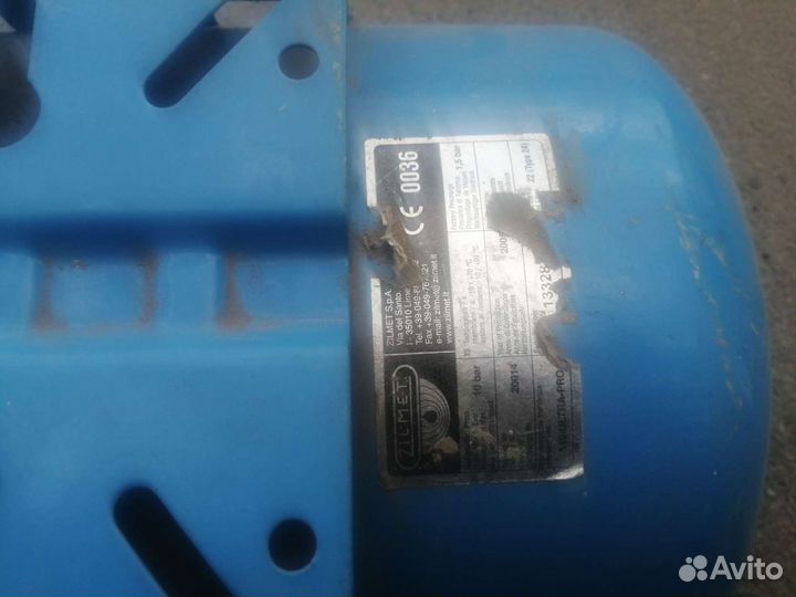 На подьемник под воду бак
