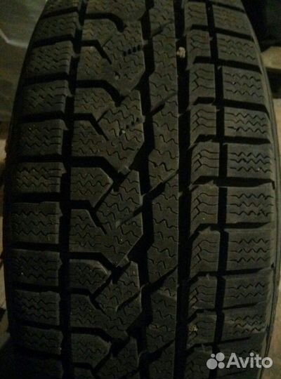 Kumho I'Zen RV Asymmetric 215/60 R17