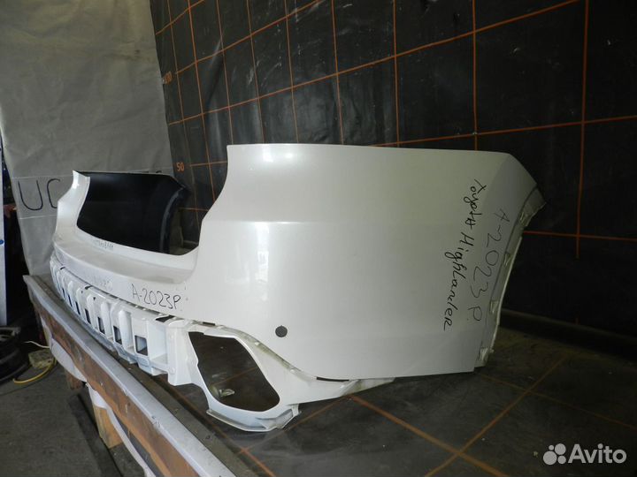 Бампер задний - Toyota Highlander 3