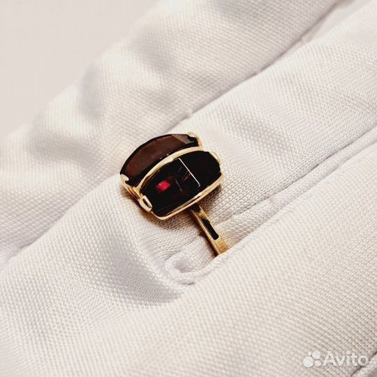 Золотое кольцо с камнем 17,5р