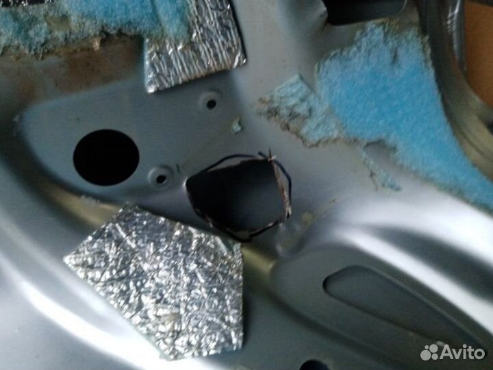 Крышка багажника Mitsubishi Carisma 4G92 2002