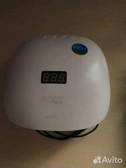 Маникюрная лампа