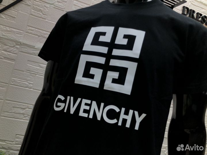 Футболка givenchy