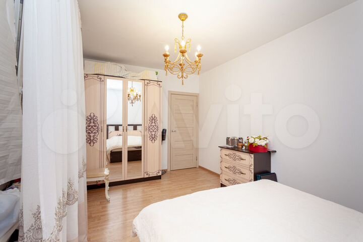 2-к. квартира, 67,8 м², 1/12 эт.