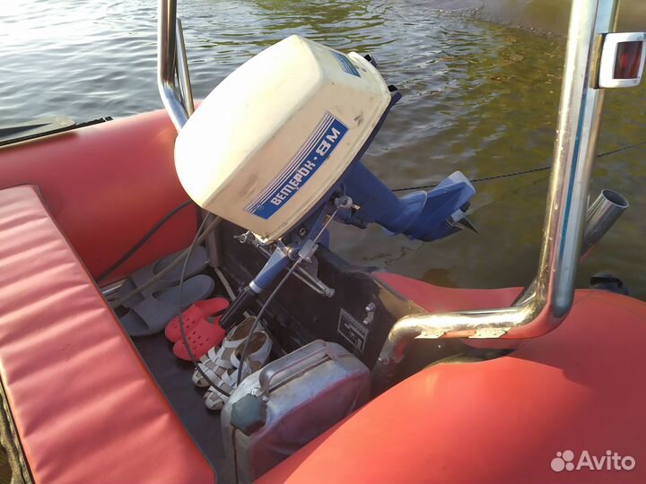 Nissamaran 420 с рулём, мотором и прицепом