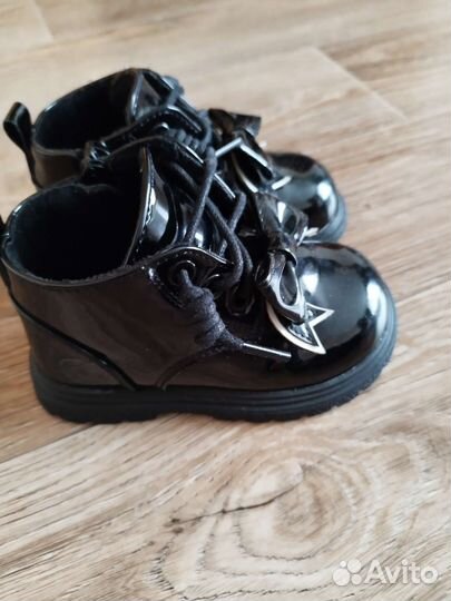 Ботинки на девочку 19