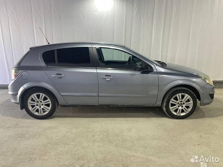 Opel Astra 1.6 МТ, 2008, 208 000 км