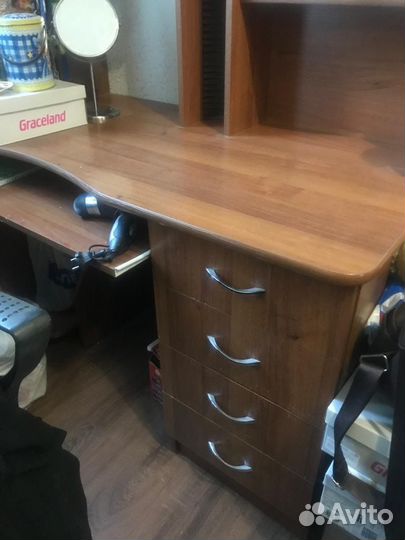 Компьютерный стол