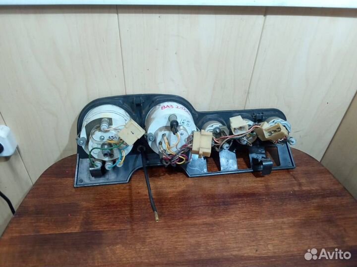 Панель приборов (щиток) LADA 2106