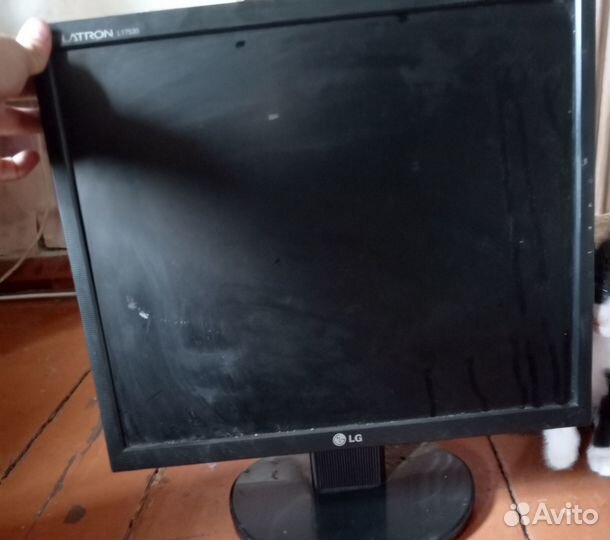 Продам экран на компютер