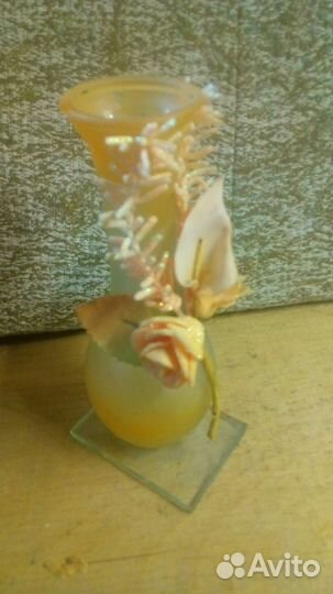 Ваза стеклянная на стеклянной подсиавке