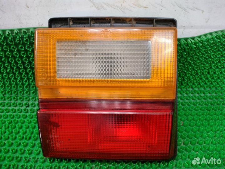 Фонарь (внутренний) задний левый Audi 100 C3 1990