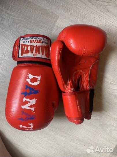 Боксерские перчатки 10 oz