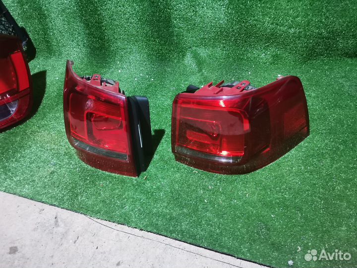 Фонарь задний левый правый Volkswagen Sharan 7N1