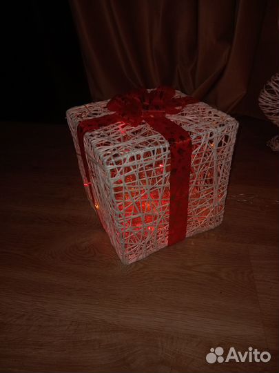 Светящийся новогодний олень