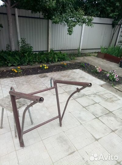 Брусья металлические навесные