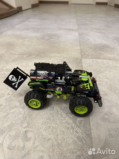 Lego Technic Monster Jam 42118