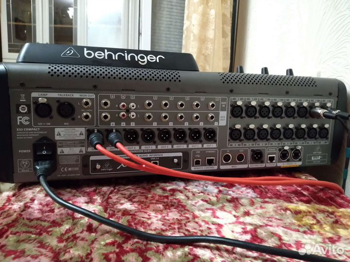 Микшерный пульт behringerx32compact