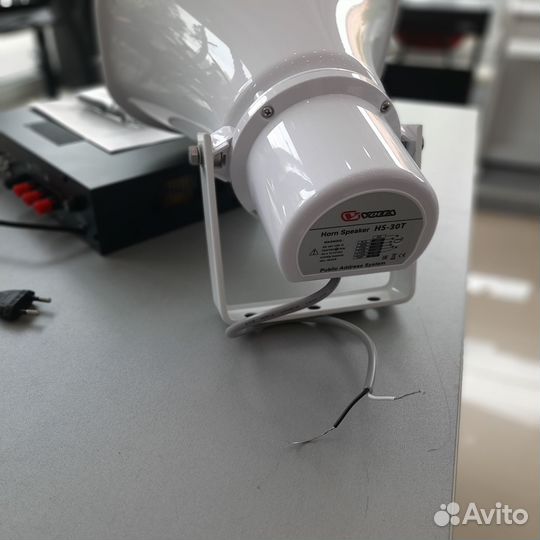 Комплект - рупор, усилитель и настольный микрофон