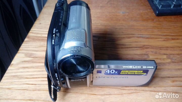 Видеокамера Sony DCR-DVD 610