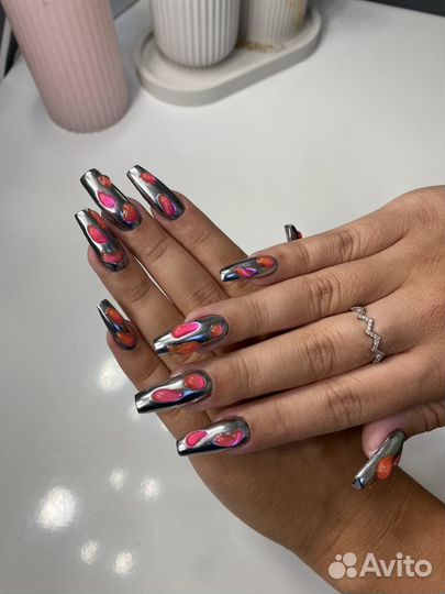 Мастер маникюра