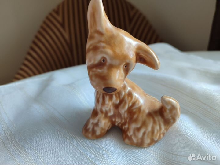 Фарфор статуэтки Англия, собачка
