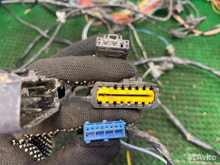 Проводка (коса) салона Renault Logan 1 K7J 2006