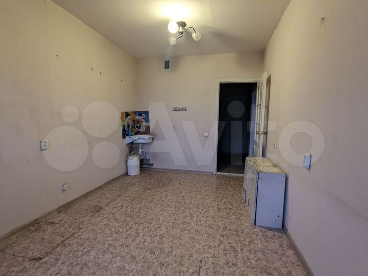 3-к. квартира, 80 м², 4/10 эт.