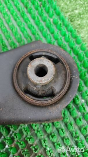 Рычаг передний левый нижний Nissan Qashqai J10 20