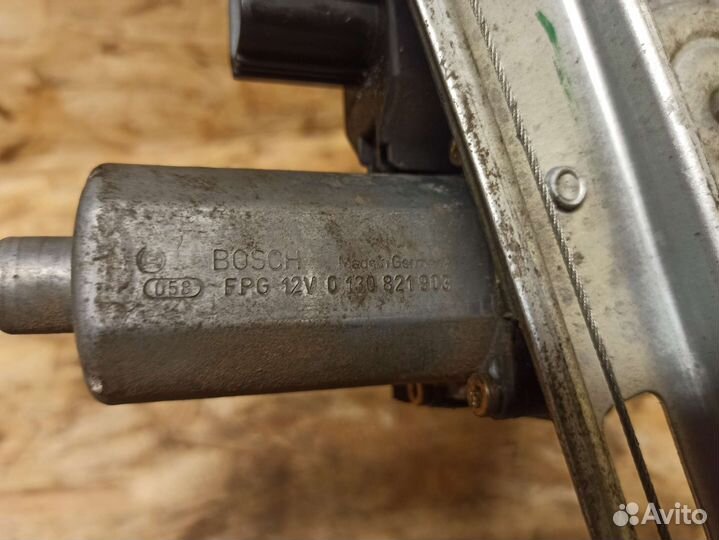 Моторчик задний левый Ford Focus 1