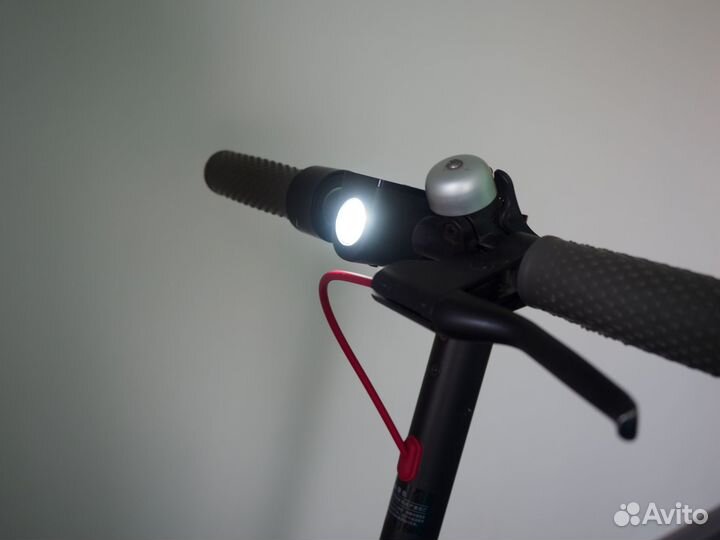 Элкетро самокат Xiaomi Mijia m365