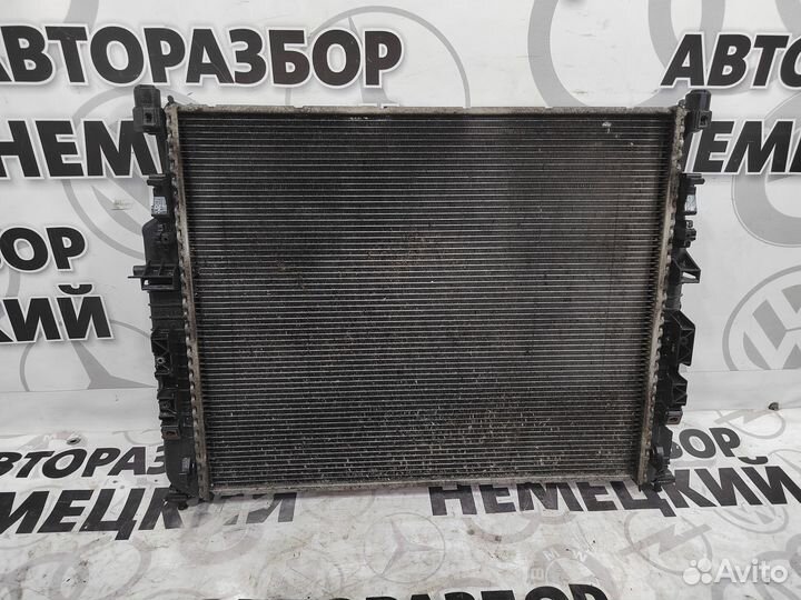 Радиатор охлаждения Mercedes W251