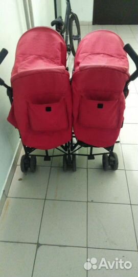 Коляска для погодок двойни