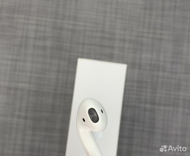 Apple Airpods 2 правый наушник А2032 Б/У оригинал