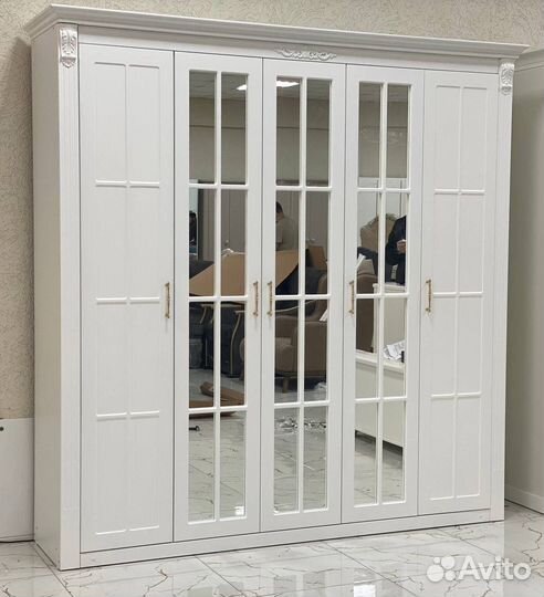 Спальный гарнитур