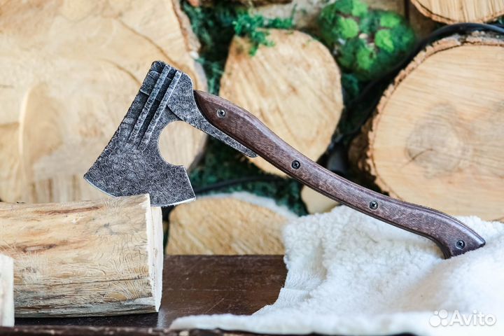 Топор кованый ручной работы