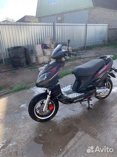 Продаю скутер